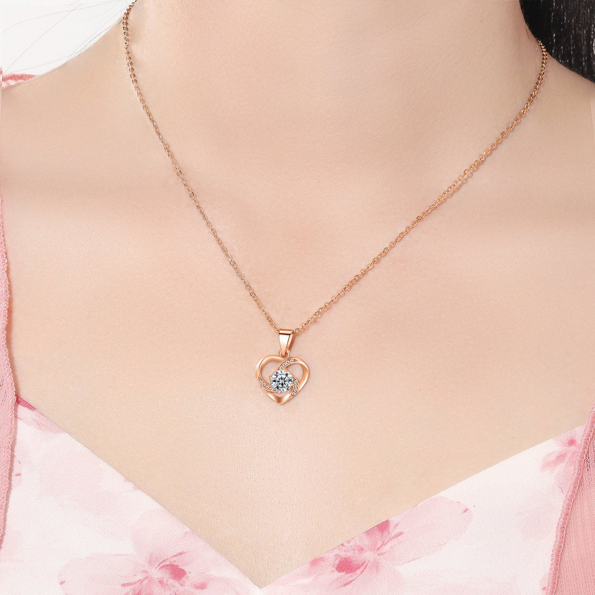 Ponadczasowy wisiorek spiralny